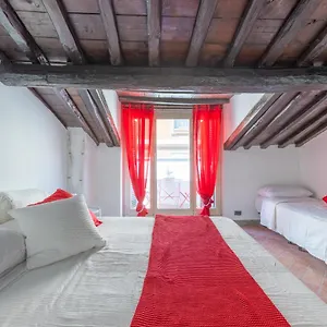 Vg Fontana Di Trevi - 5 Stelle Con Balcone Guest house